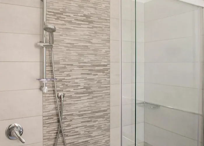 Hotel Welcomely - Morandi 14 B *