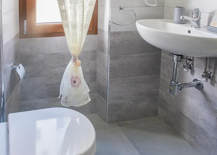 Welcomely - Morandi 14 B Hotel *